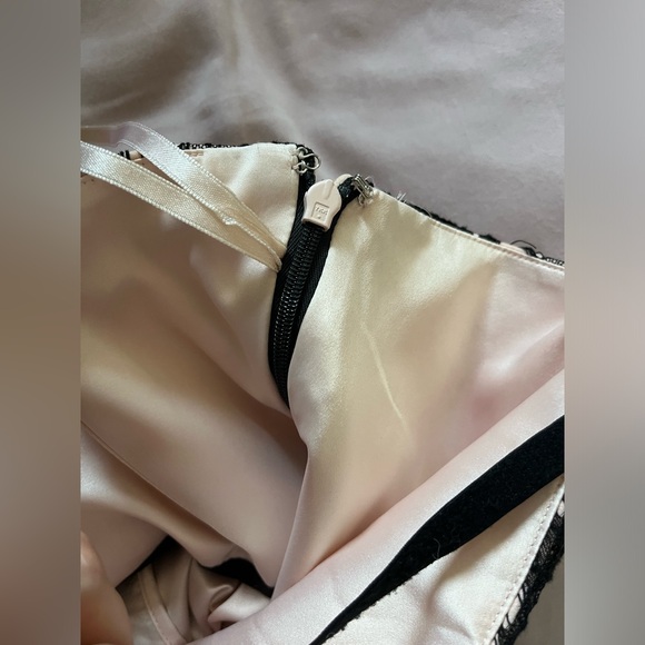 Ted Baker | Hanya Strapless Black Blush Lace Gown | Size US 6 - Picture 12 of 13